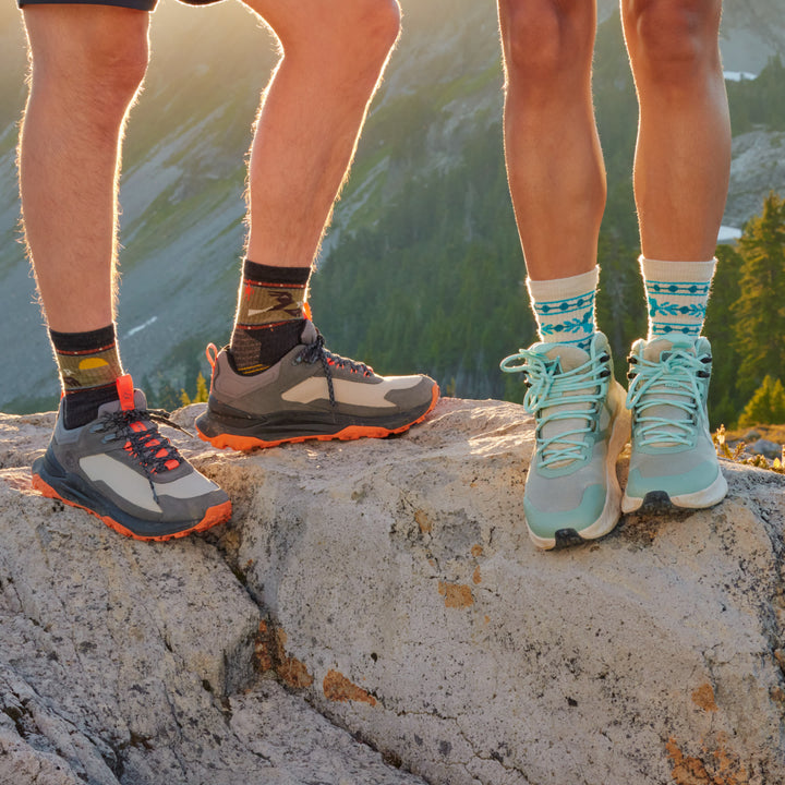 Women's Hike Light Cushion Retro Floral Mid Crew Socks