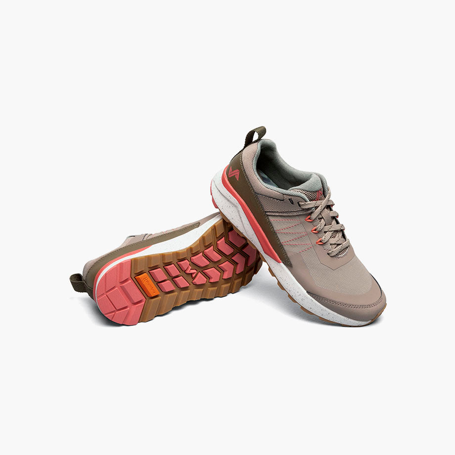 Cascade Peak Low Waterproof - Women's