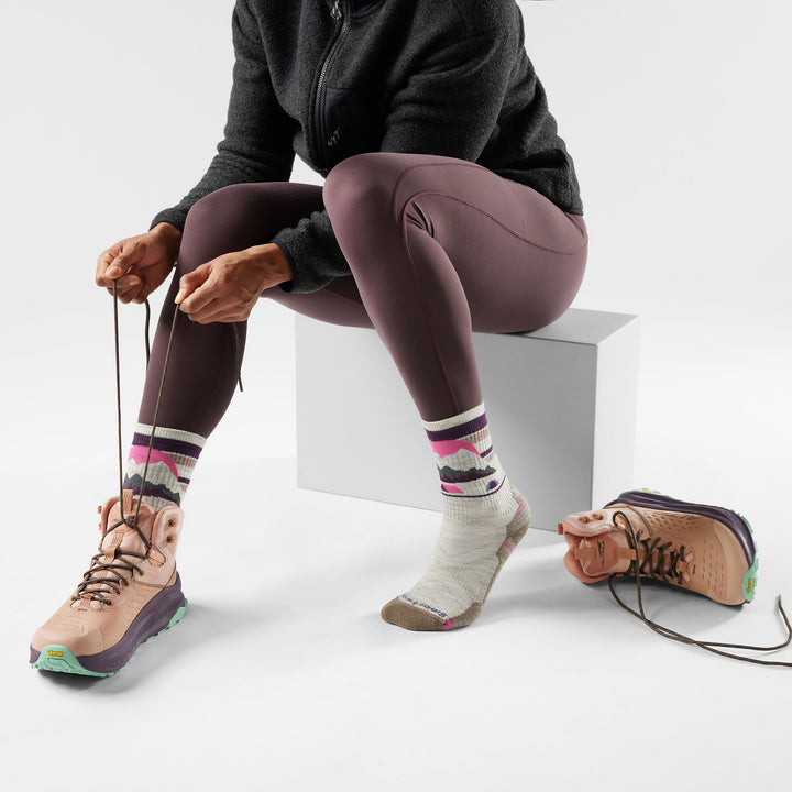 Women's Hike Light Cushion Mountain Moon Crew Socks